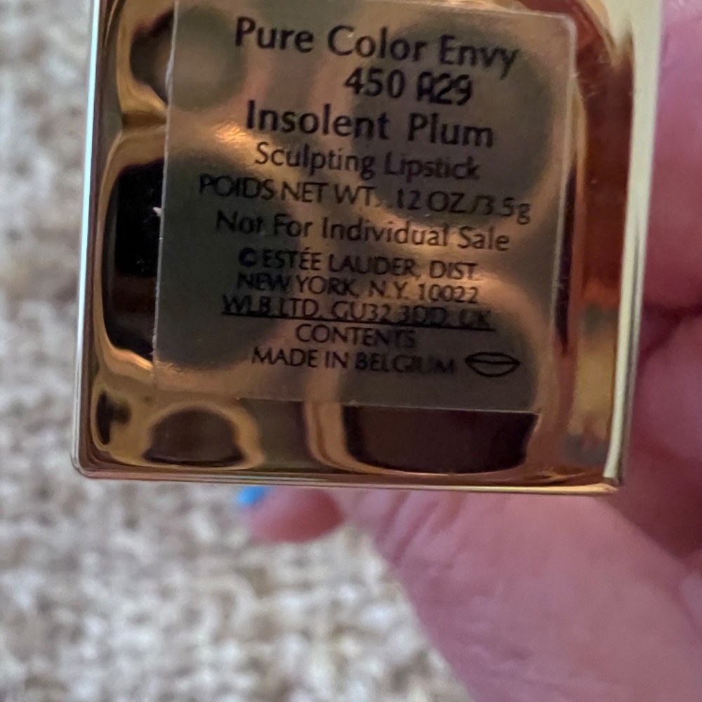Estée Lauder Pure Color Lipstick in Insolent Plum NWT - Picture 3 of 3